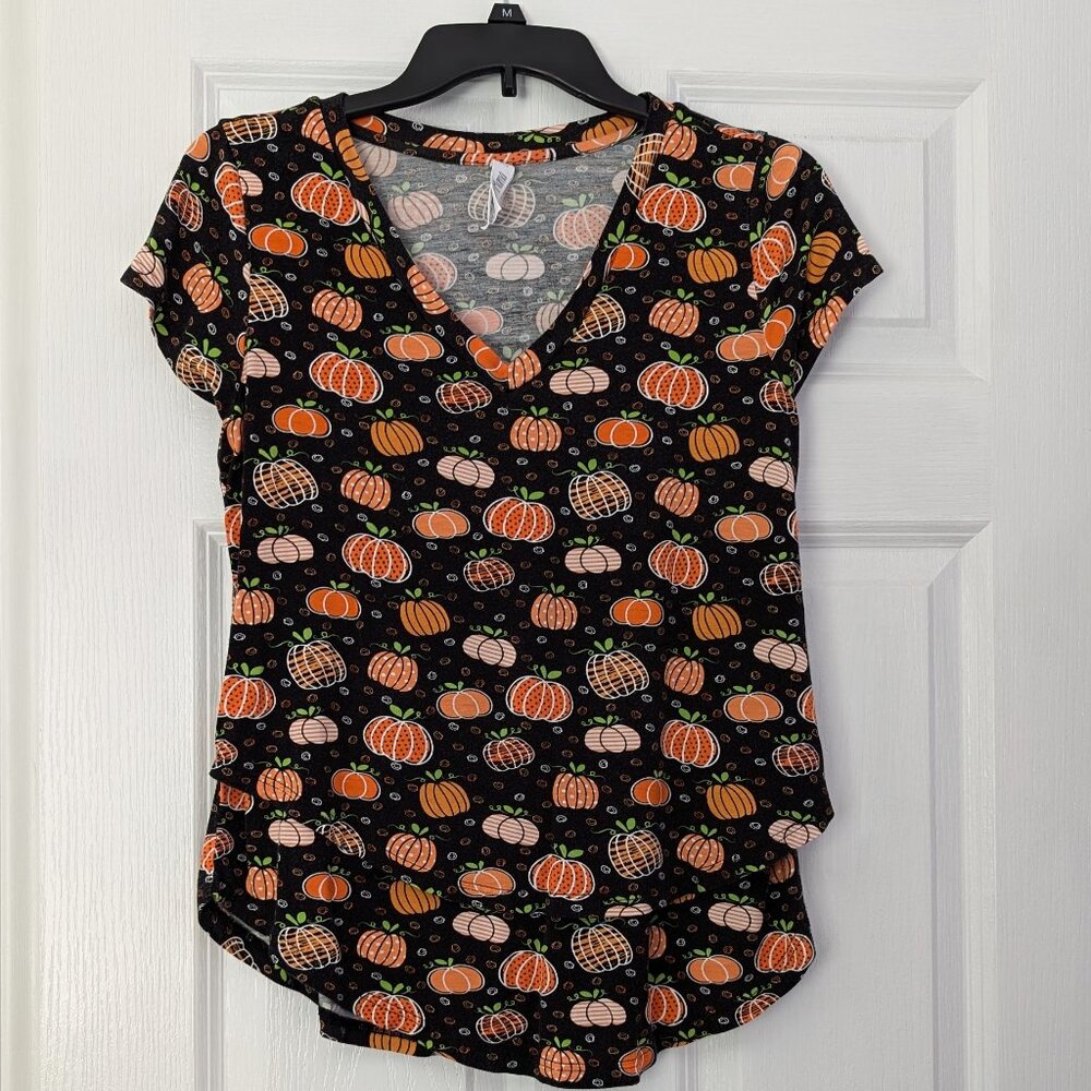 Latched mama v neck pumpkin t shirt